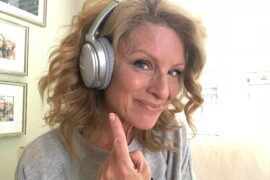 Kelly Childs | QuietBose Comfort headsets | Staples